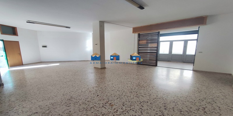 Locale commerciale in affitto in zona Via Traetta a Bitonto