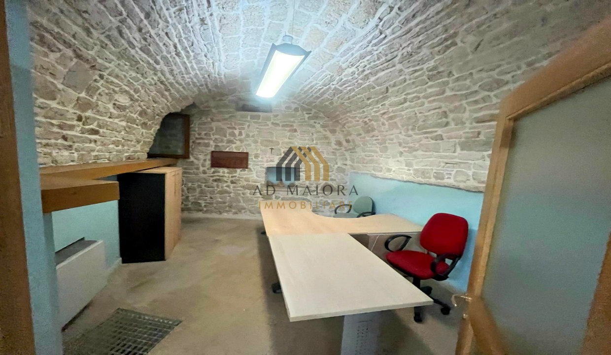 ad_maiora_immobiliare_affitto_locale_uso_studio_piazzaAldoMoro_2