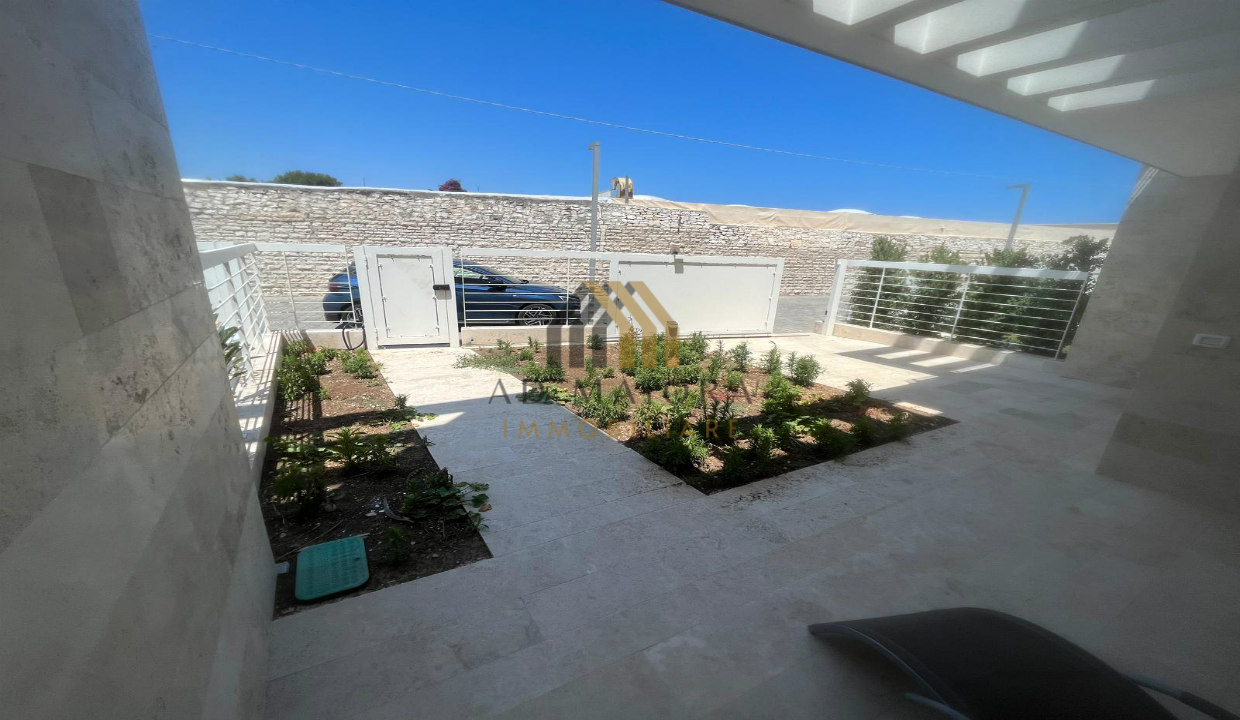 ad_maiora_immobiliare_soluzione_indipendente_su_due_livelli_a_Giovinazzo_4