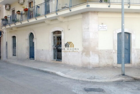 admaioraimmobiliare_localeinaffittozonaviatraetta